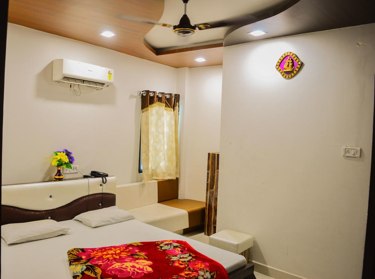 Hotel Shree Dwarkadhish Ujjain Exterior photo